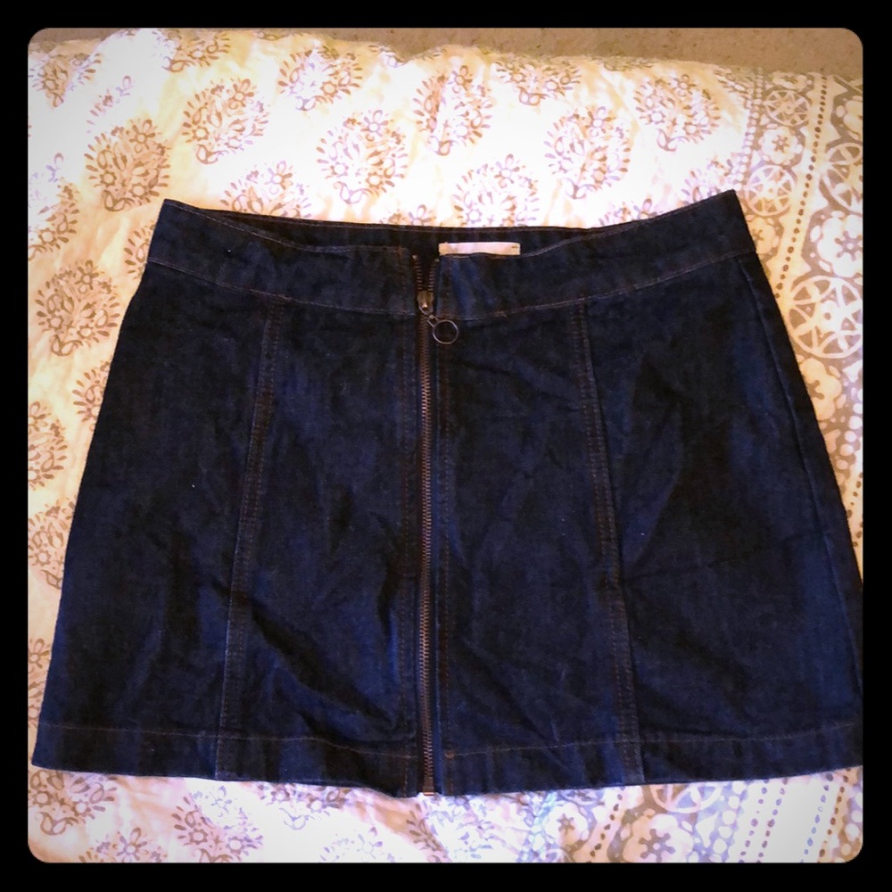 Dark wash, blue jean, high waisted skirt